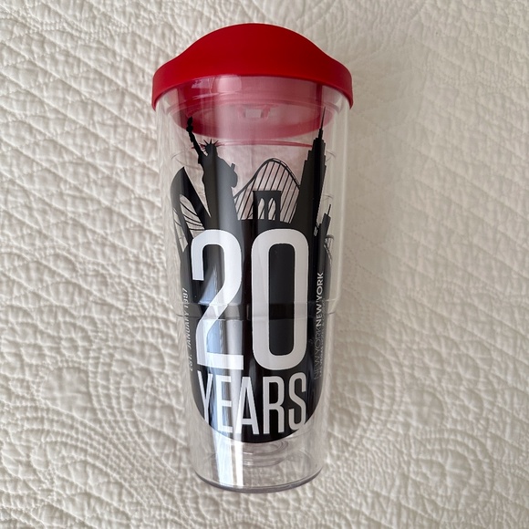 New York-New York Las Vegas 24oz Tervis Tumbler 20th Anniversary Double Walled - Picture 1 of 12